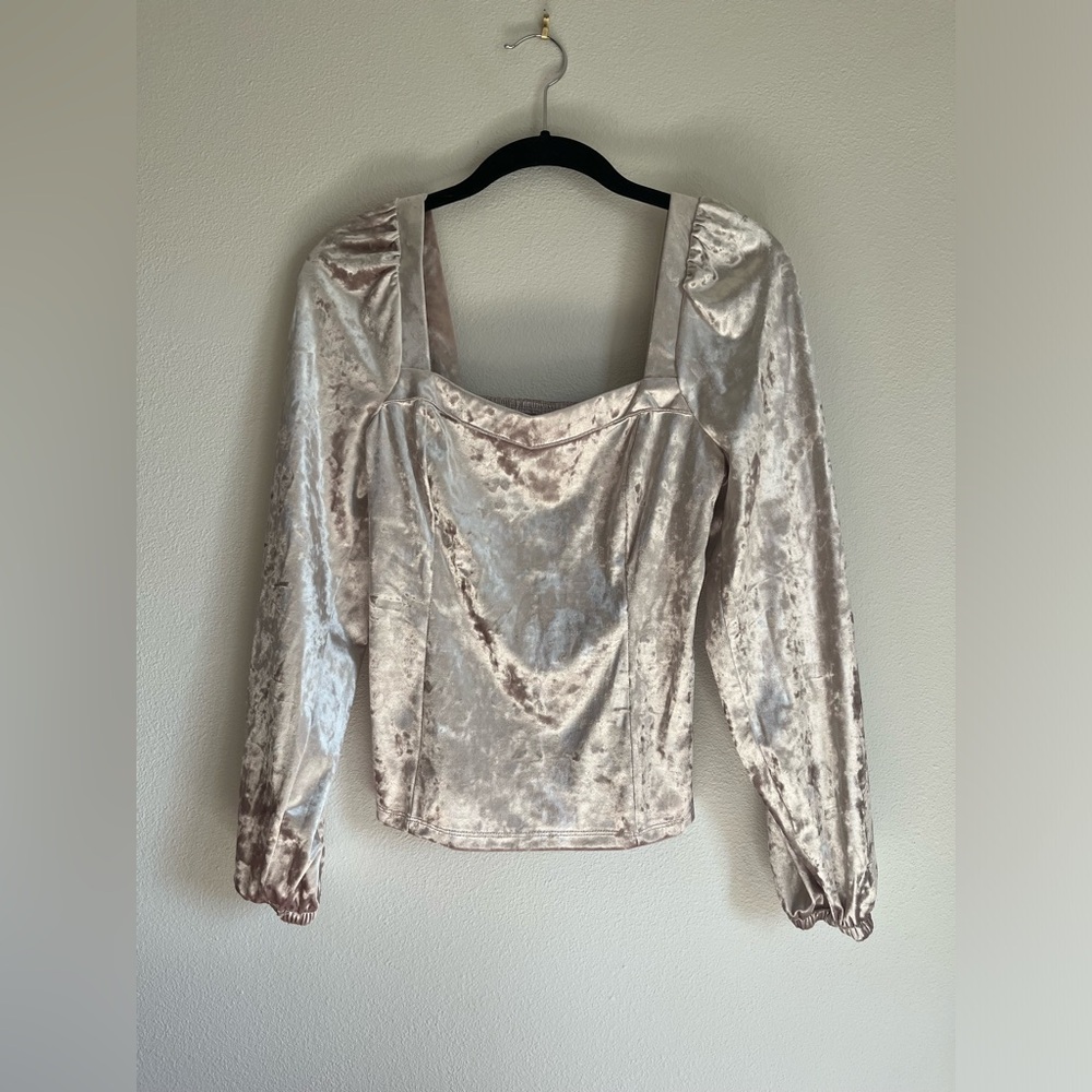 Anthropologie - Women’s Velvet Long Sleeve